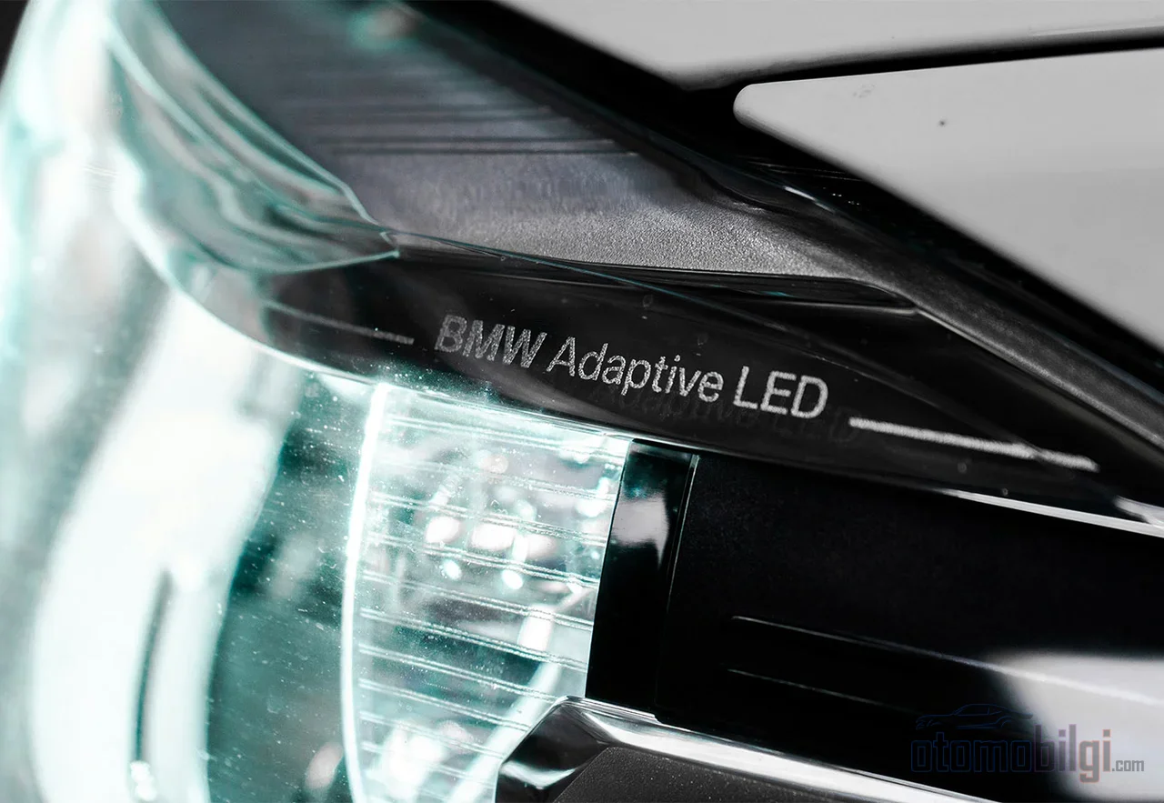 While you're still turning the steering wheel, the headlights swiveling with stepper motors have already illuminated the inside of the corner.