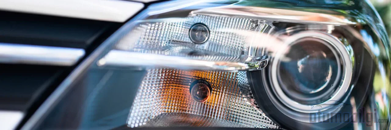 Buherleşen tungsten, halojen gazıyla filamana geri döner ve bu rejenerasyon döngüsü halojen farı 3.000 °C'de hayatta tutar.