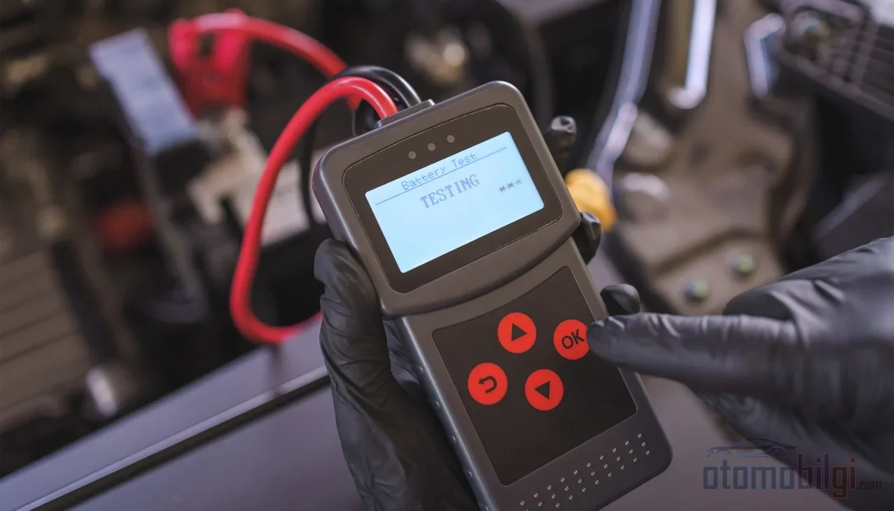 This page covers the signs of a weakening car battery, which has an average lifespan of 3 to 5 years, and proper maintenance methods.