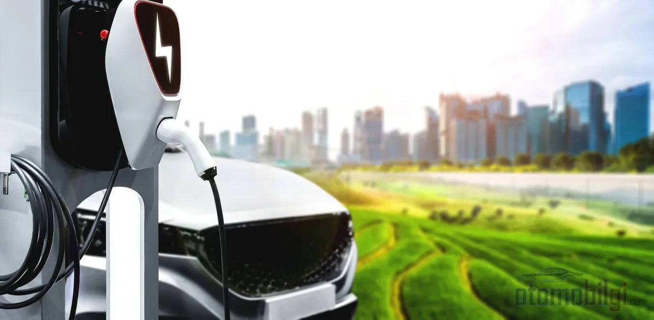 Fleet data shows that electric vehicle batteries lose only 2.3% of their capacity per year, still retaining 81.6% of their power after 8 years.
