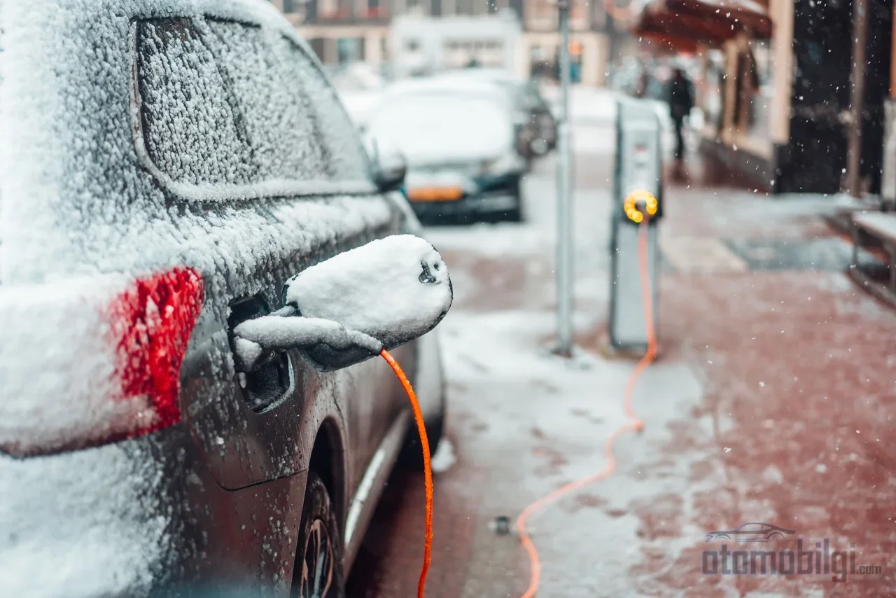 A plug-in hybrid that delivers 50 kilometers in freezing weather can lose a third of its range, and the main culprit behind the loss is cabin heating.