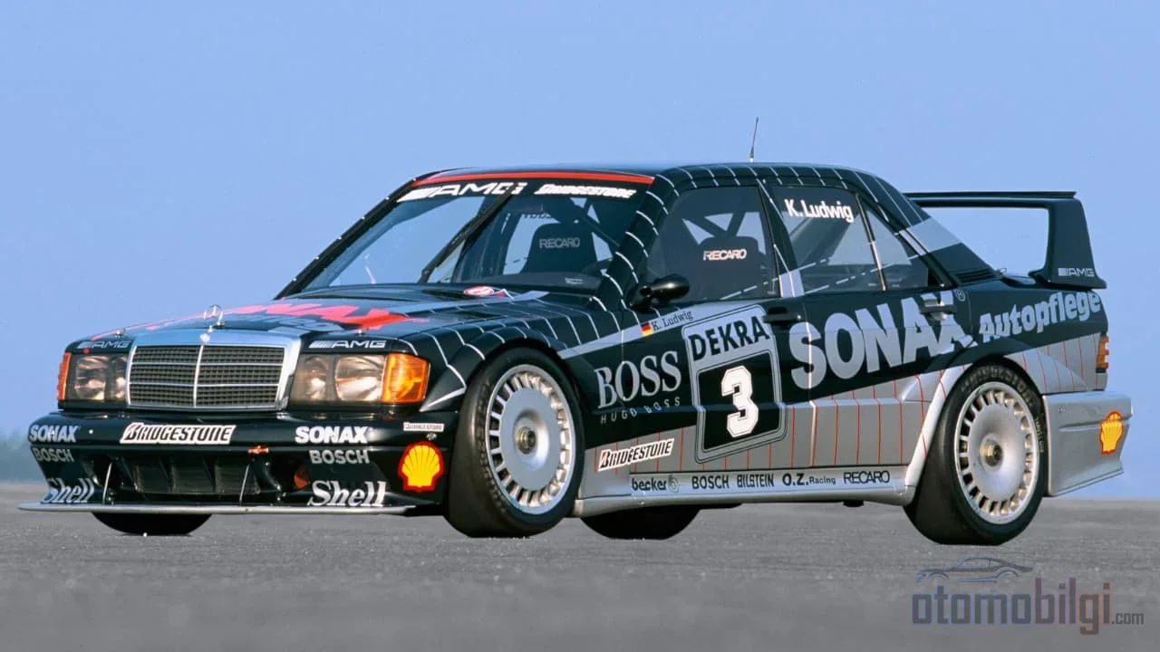 A DTM aranykorában egy E30 M3 300 lóerőt produkált a pályán, miközben ugyanaz a motorszellem az utcai autókba is beáramlott, és a verseny és a piac közötti határvonal eltűnt.