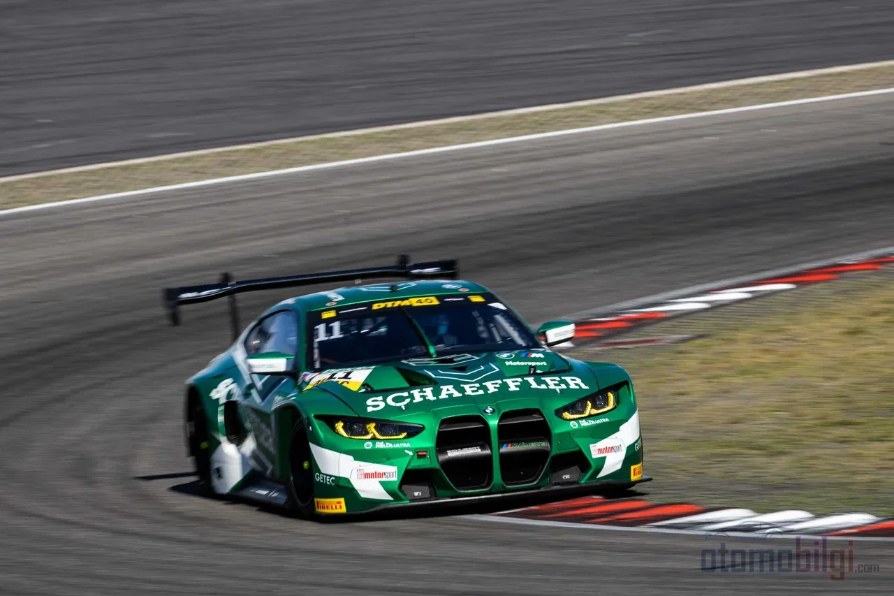 During the Class One era, DTM cars generated downforce that could outdo even GT race cars; the solution found for the dirty air problem with DRS kept the series' legendary close racing alive.