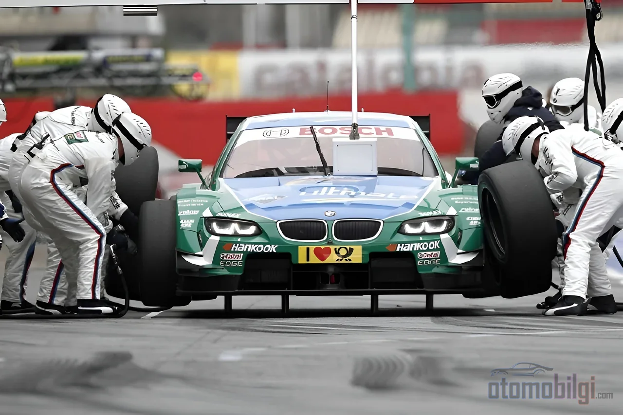 What really wins the race in DTM are the mathematical decisions made in a matter of seconds on the pit wall.