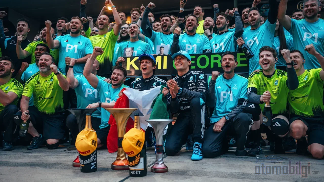 2021 Norisring'de Mercedes, liderlikteki iki sürücüsüne zaferi Götz'e devretmesini söyleyerek şampiyonluk matematiğini spor ruhunun önüne koydu.
