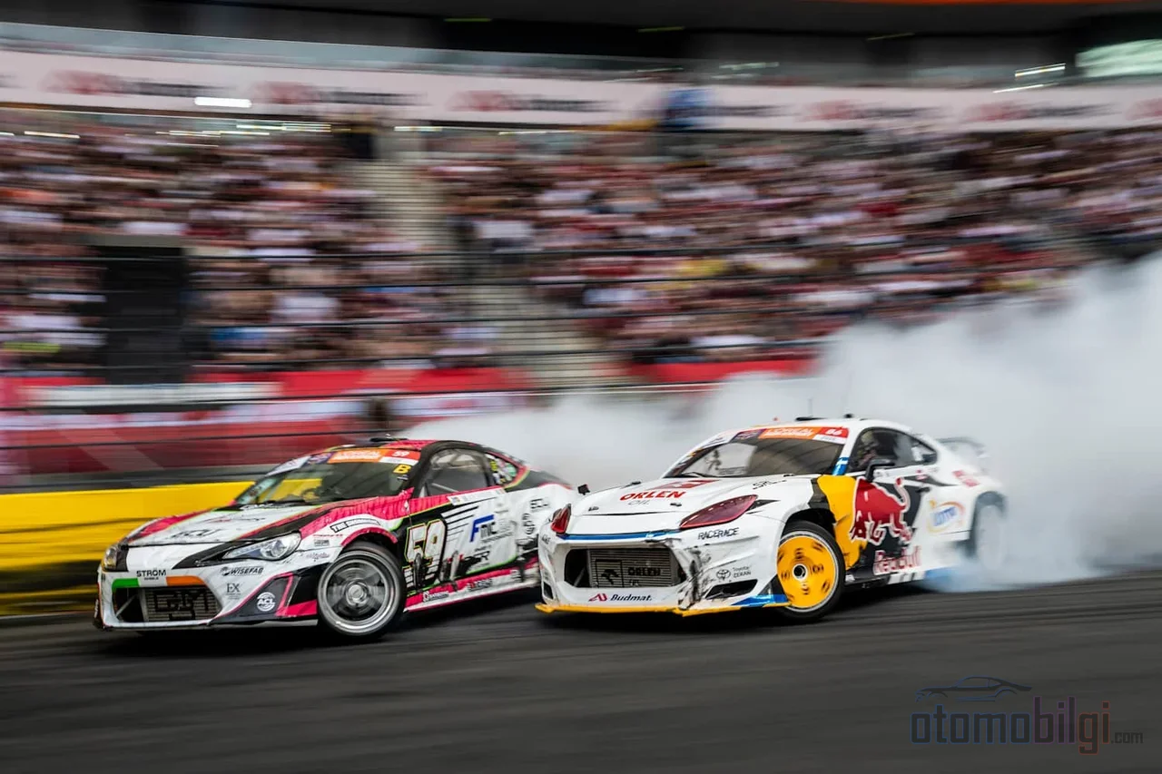 In drifting, it's not the prize money but the sponsors who cover the tire bills that determine the championship.