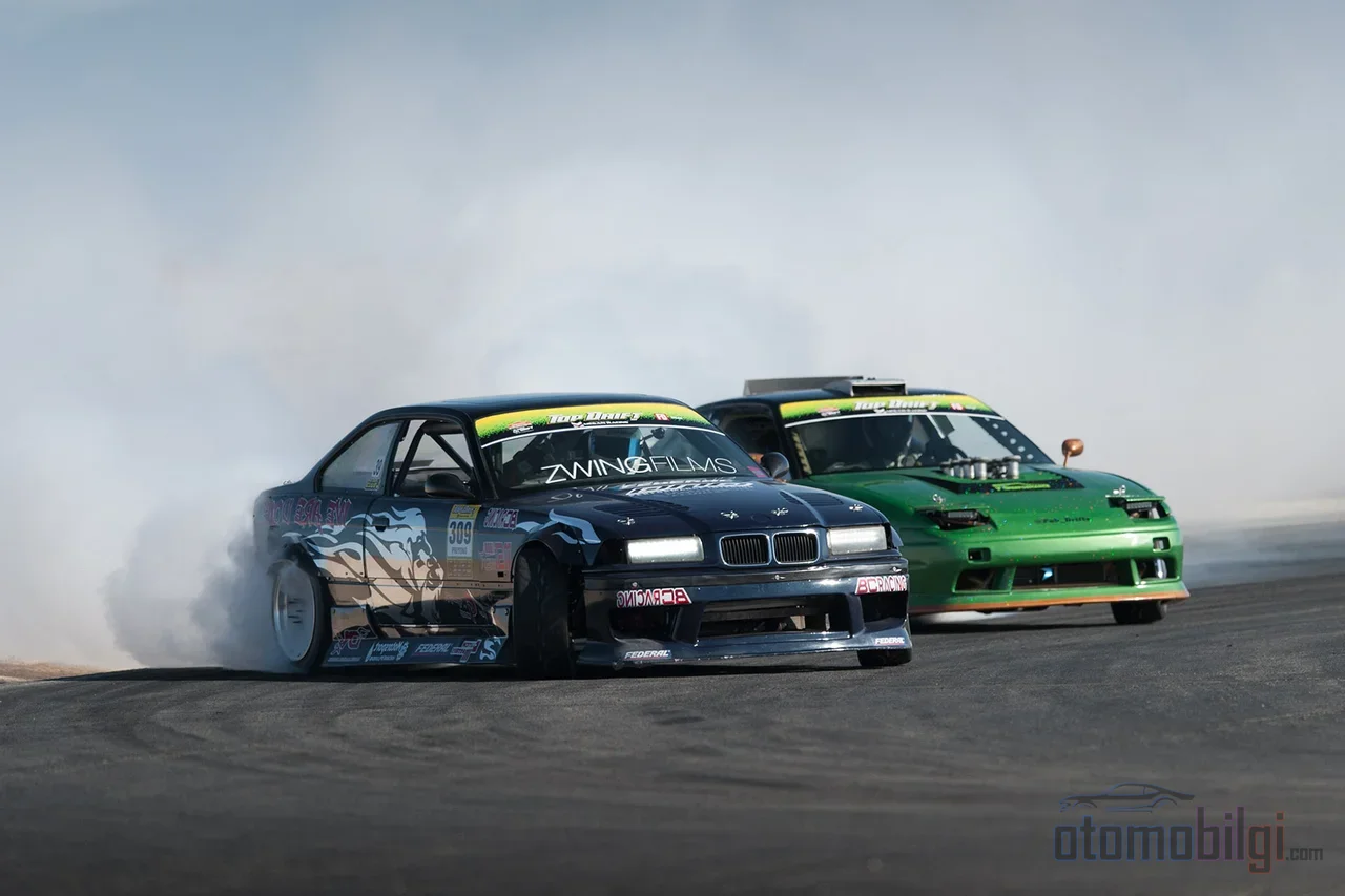 In tandem drifting, the real battle lies not in drawing your own line, but in copying your opponent's angle to within centimeters without making contact.