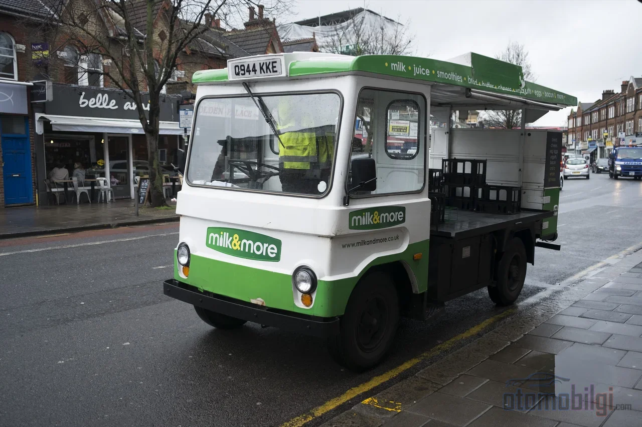 Electric cars' uninterrupted commercial triumph was won at the turn of the century by silent milk floats; no one looked back, and in their dawn they silenced the cities.