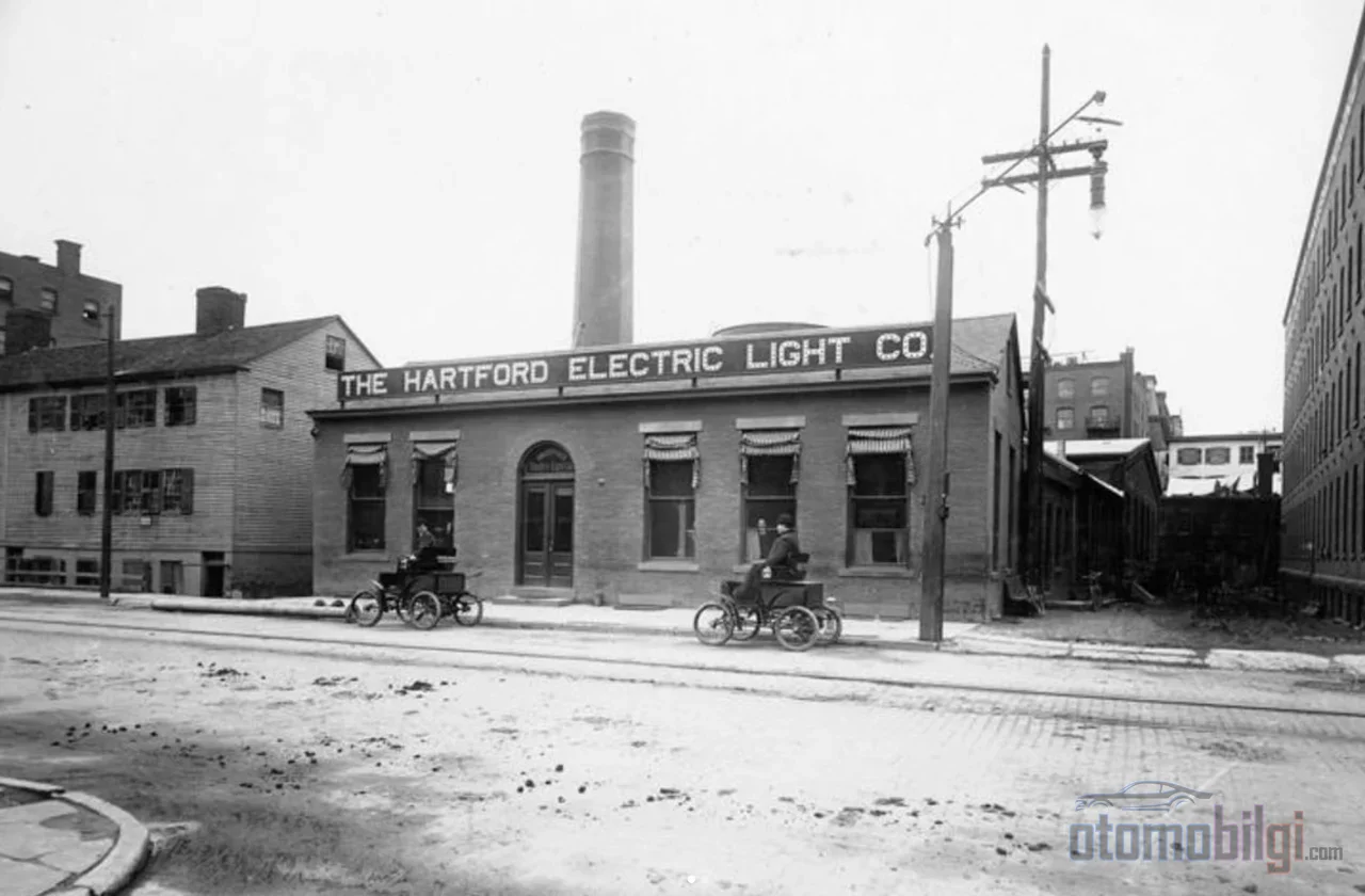 In the 1910s, an electric vehicle owner in Hartford never bought a battery, using only subscription-based charged swap batteries and traveled 6 million miles.