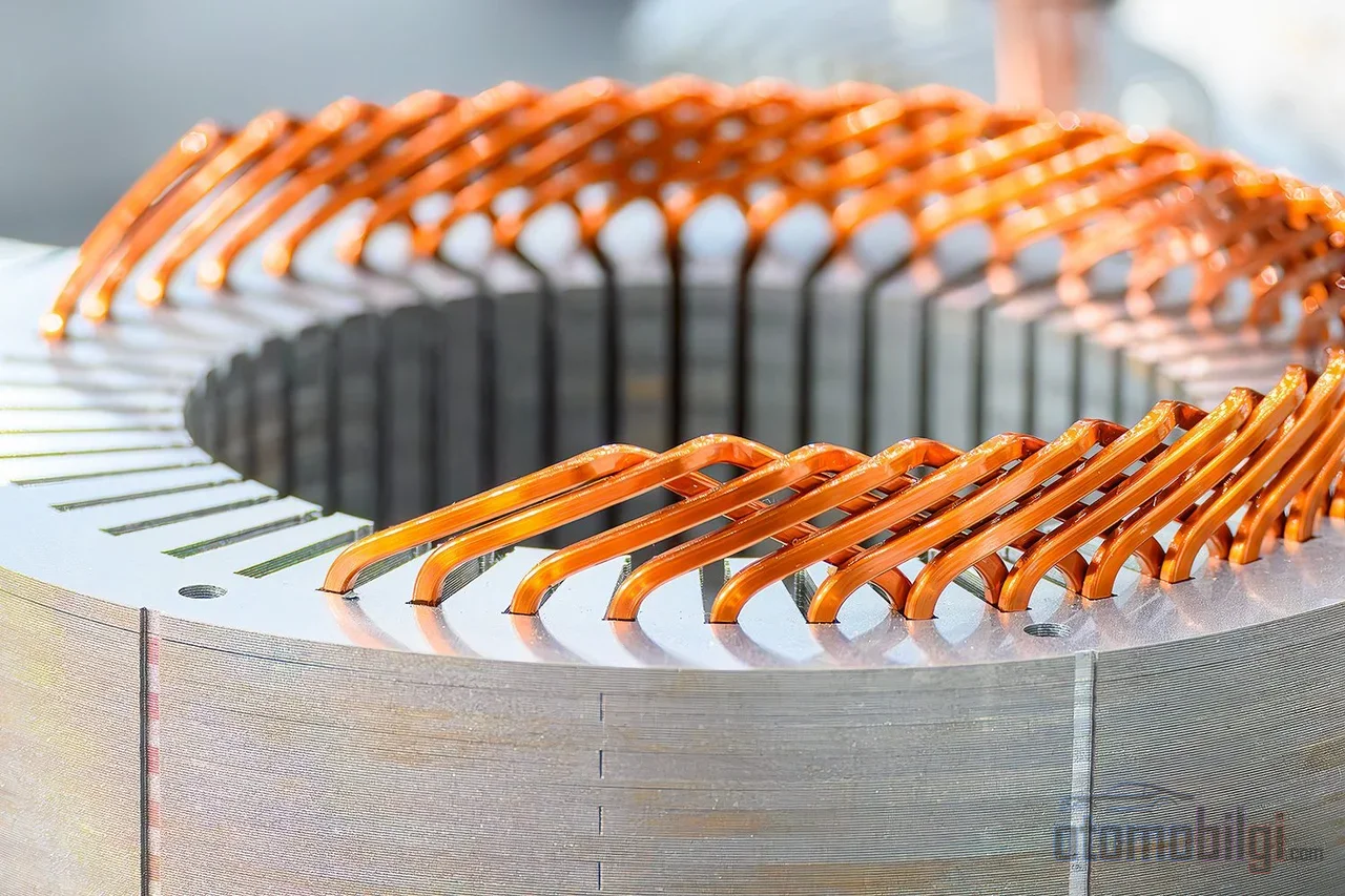 U-shaped copper bars increase the fill factor in the stator slots from 50 percent in a classic winding to over 70 percent, giving the motor both power and efficiency gains.