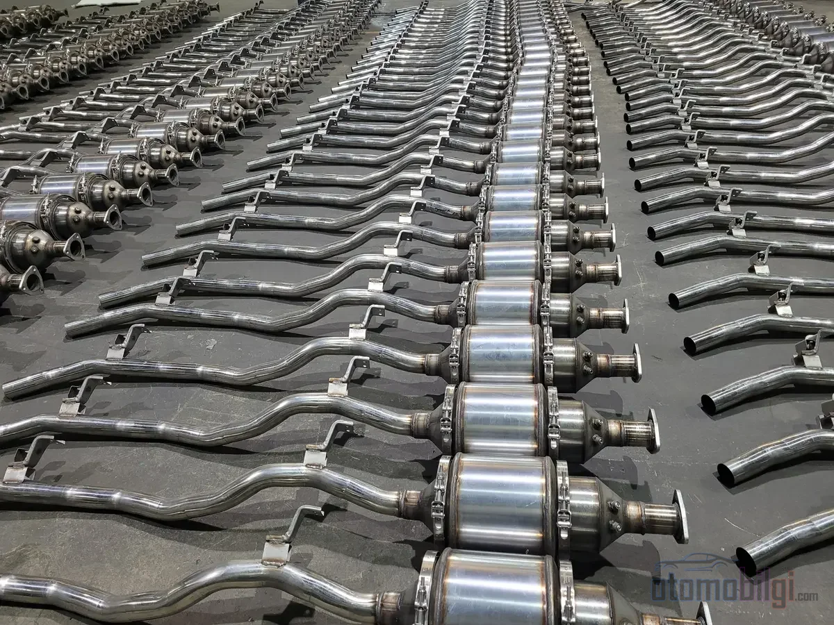 A retrofitted particulate filter remains nothing more than an expensive cylinder hanging on the exhaust unless the engine software and sensors are recalibrated.