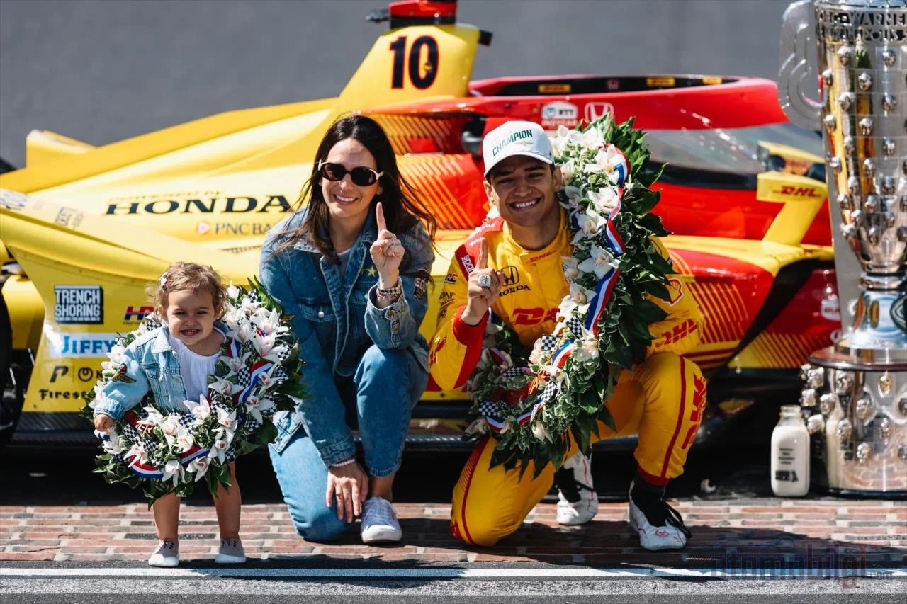 Indy NXT aracı, IndyCar'dan yaklaşık 200-300 beygir eksik ve daha az downforce ile sürücülere tamamen farklı bir fren ve denge dersi veriyor.
