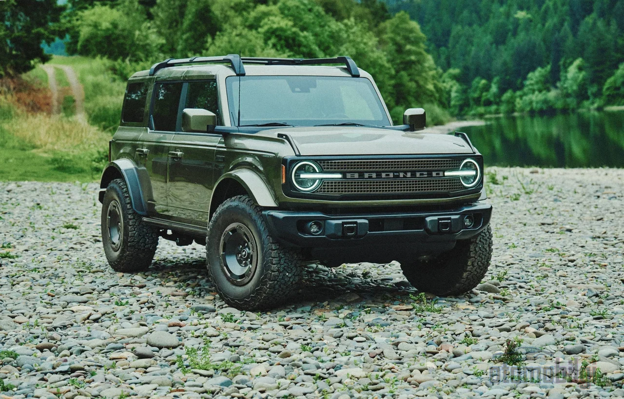Ford's twin-turbo 3.0-liter EcoBoost V6 is no longer exclusive to the Raptor; 380 horsepower is spreading to every corner of the 2027 Bronco lineup.