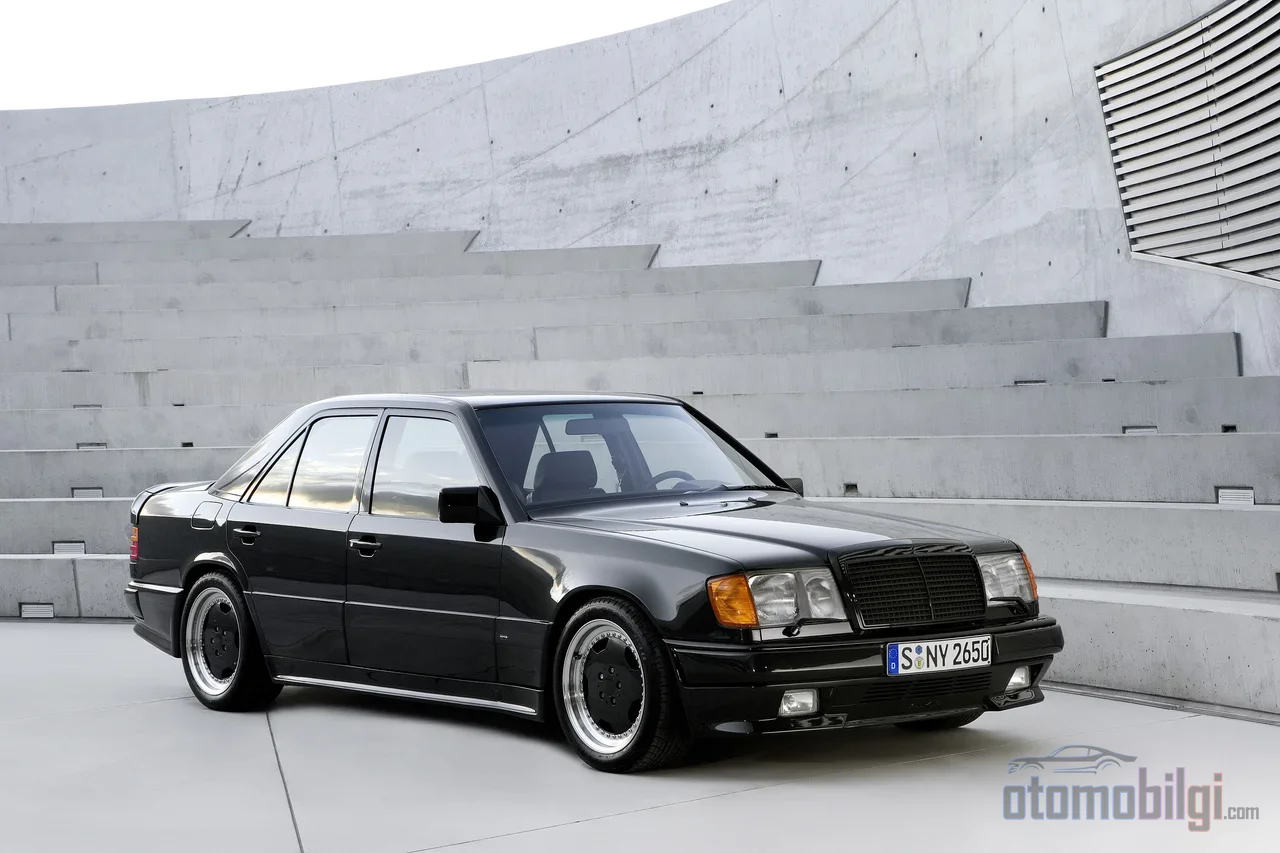 HWA, 1980'lerin efsanesi W124 tabanlı AMG Hammer'ı modern mühendislikle yeniden üretiyor ve ilk detaylar önümüzdeki haftalarda açıklanacak.