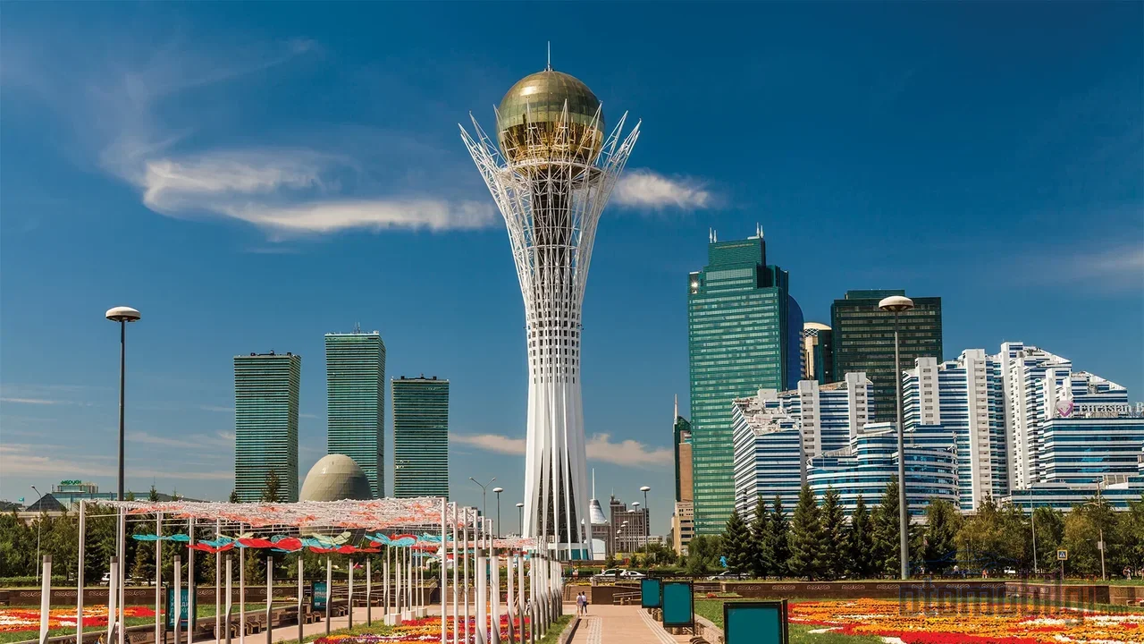 Kazakistan'ı otonom taksiler için cazip kılan şey coğrafyası değil, sürücüsüz ulaşımı yasallaştıran ilk yapılandırılmış regülasyon çerçevesi oluyor.
