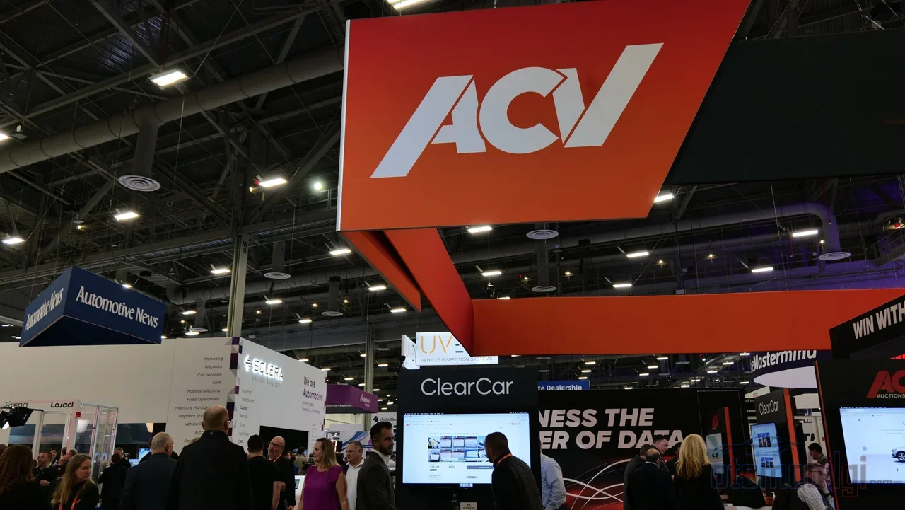 With its $1.9 billion all-cash acquisition of ACV, Copart has moved beyond the damaged-vehicle niche and into the heart of the dealer-to-dealer digital marketplace.