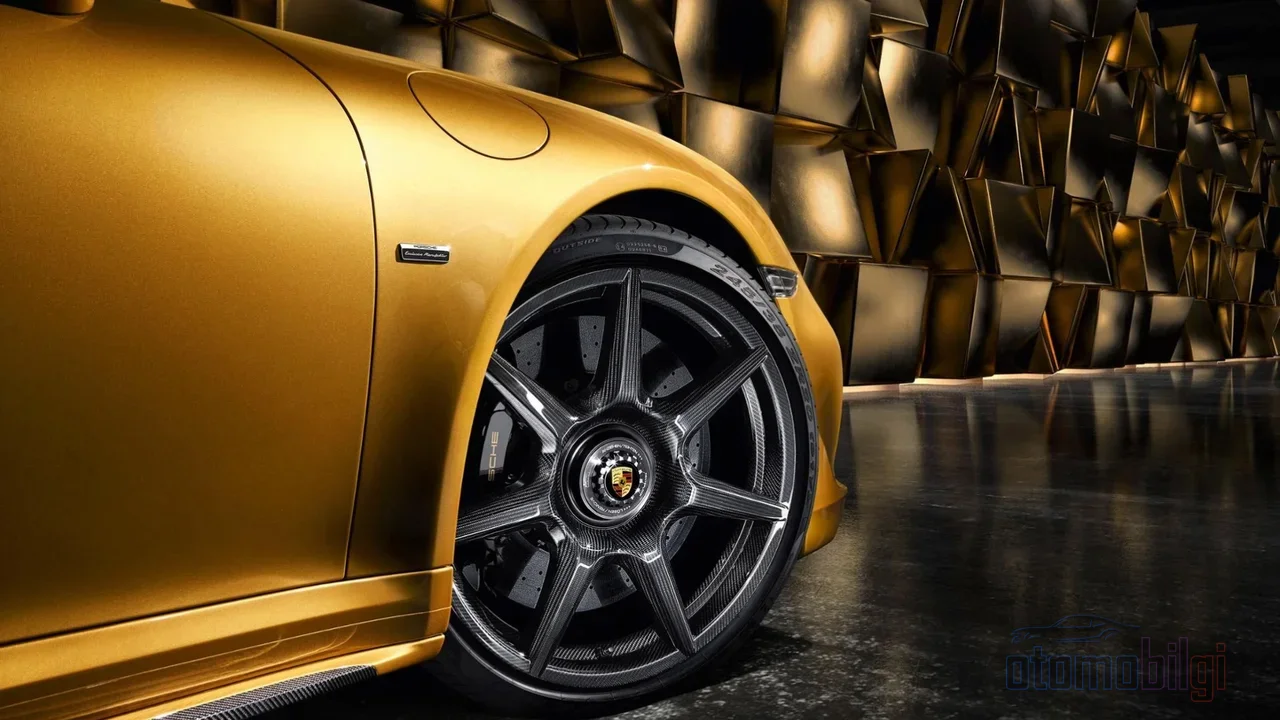 A single non-standard center lock wheel bolt has turned into a recall that forces 911 and 718 owners to stop driving their vehicles.