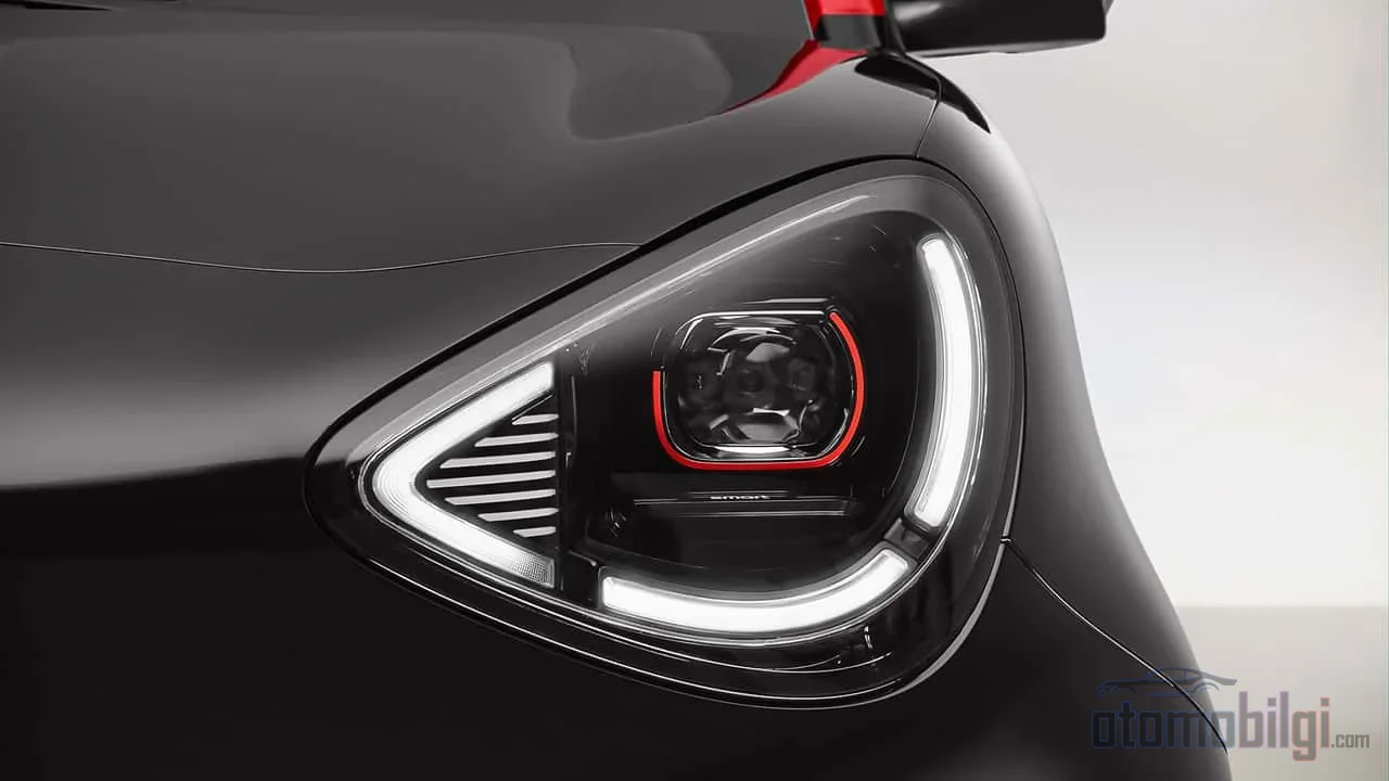 Brabus is leaving its mark on the 2.74-meter mini electric vehicle, once again bringing a sporty character to the two-seater city car years later.