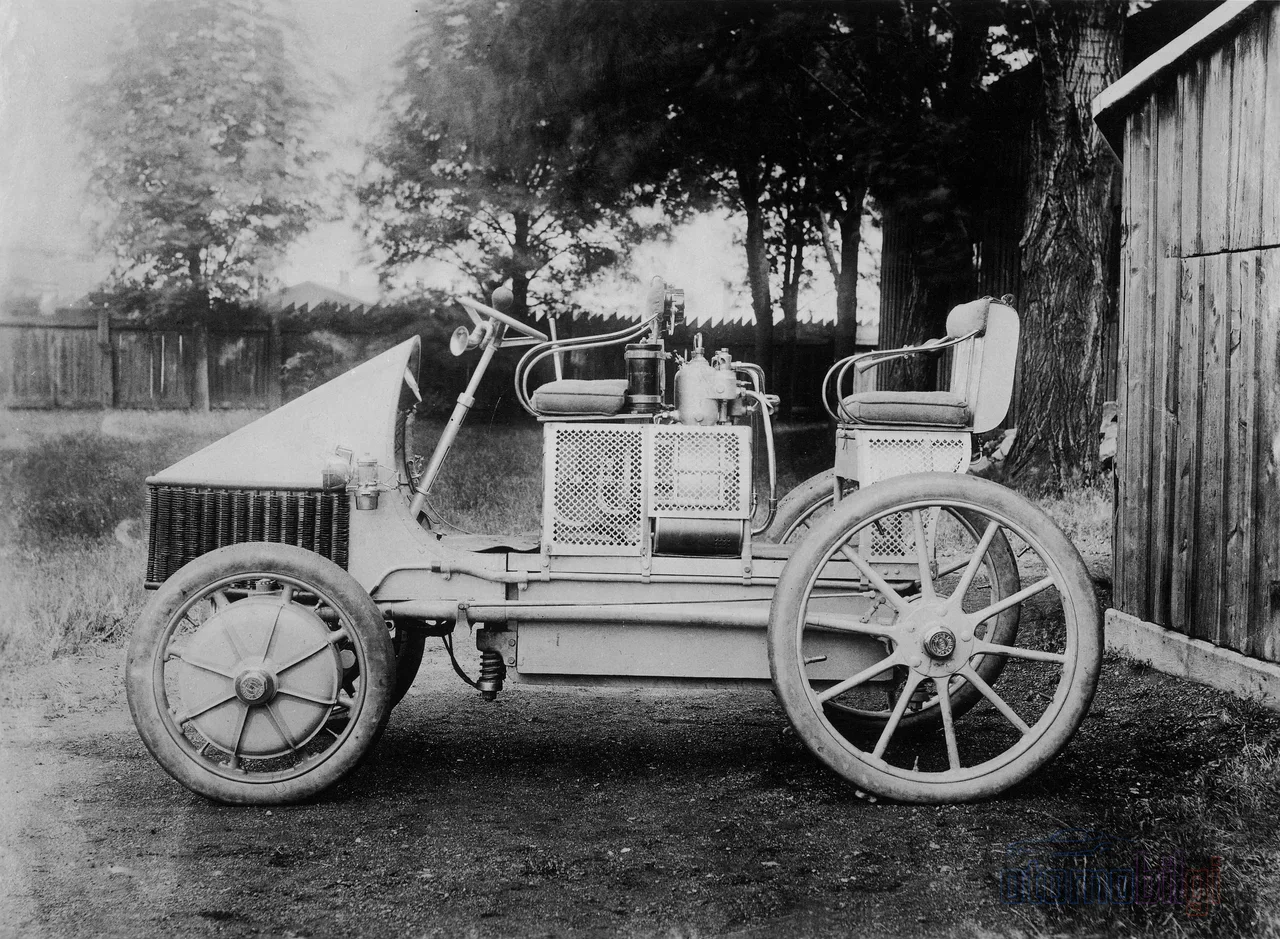 1901'de Semper Vivus, benzinli motoru yalnızca elektrik üreten bir jeneratörlüğe indirgedi ve seri hibrit fikri yüzyıl öncesinden doğmuş oldu.