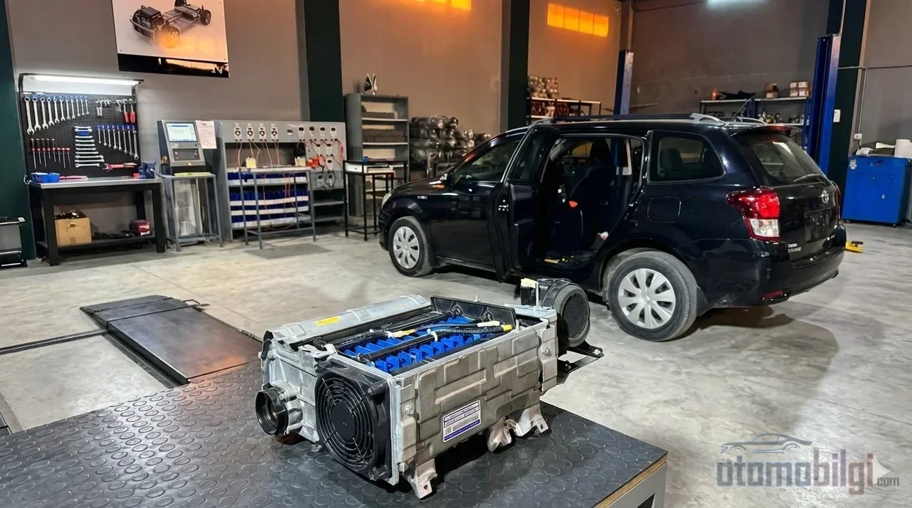 Battery health is revealed not by a single indicator, but by the gauge, OBD data, error codes, and a test drive of at least 20 minutes taken together.