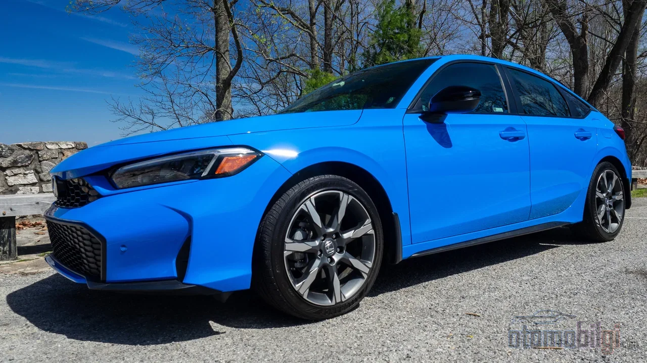 Rakibinden 57 beygir güçlü olan bu 1.5 VTEC Turbo, farkı kağıtta değil otoyol geçişlerinde ve yokuşta hissettiren gerçek bir performans rezervi.