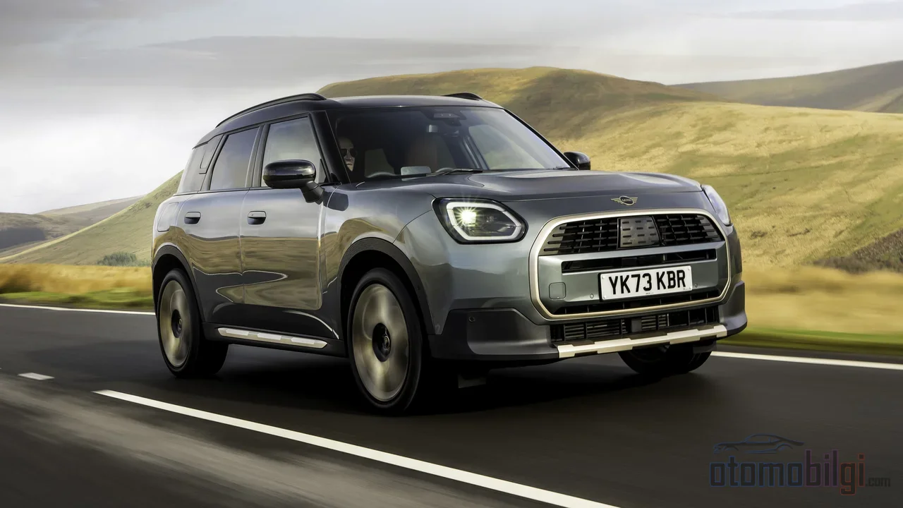 Large in dimensions but still a MINI in driving character, the Countryman C puts its 170 hp to good use on BMW underpinnings.