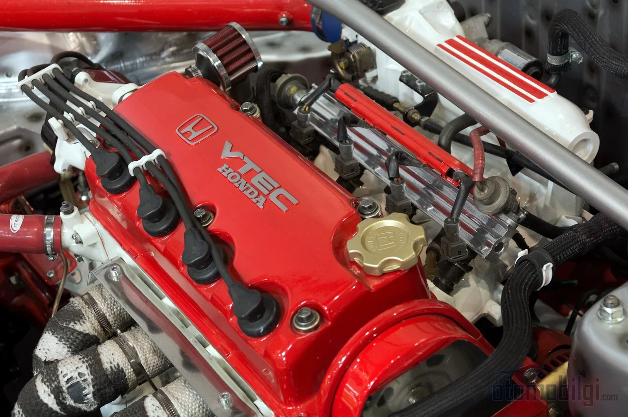 VTEC broke the dilemma imposed by the fixed nature of valve timing, opening the way for an engine to be both efficient at low revs and powerful at high revs.