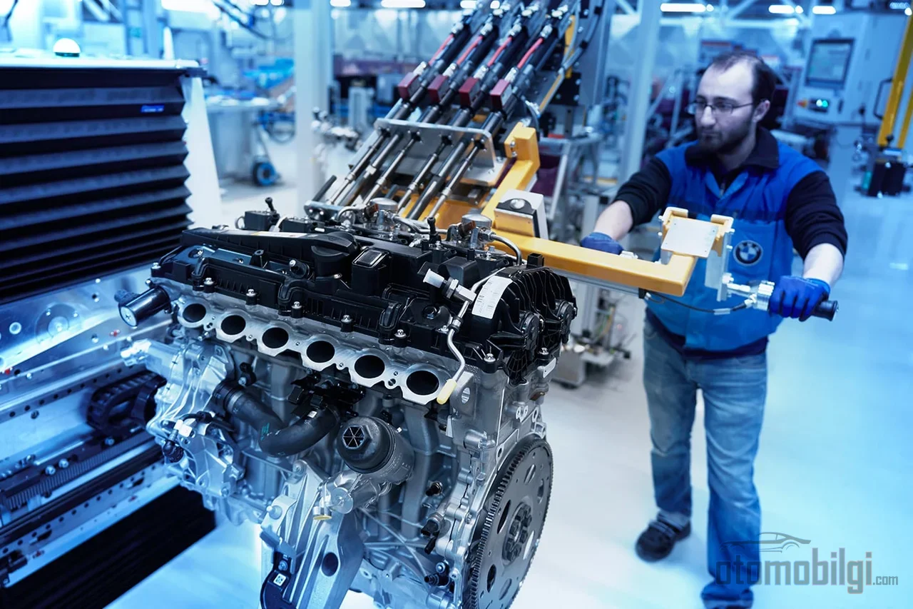 Düz altıda öndeki pistonun hareketi arkadaki piston tarafından birebir aynalanır; denge ağırlıklarına ve denge millerine gerek kalmadan titreşim kendiliğinden yok olur.