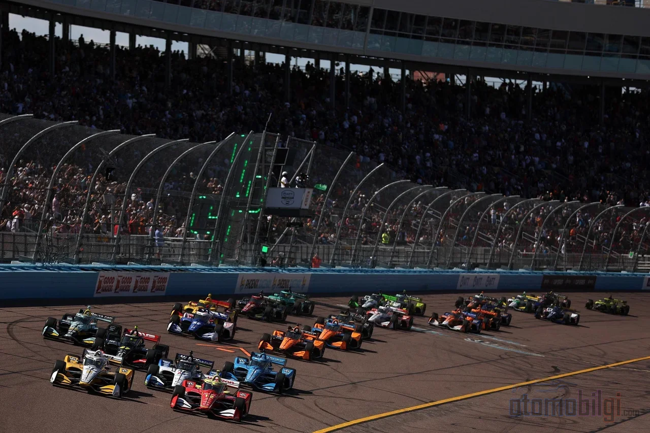 An IndyCar race weekend is a three-day exercise in sharp rhythm, stretching from the first practice session on Friday morning to the checkered flag on Sunday.