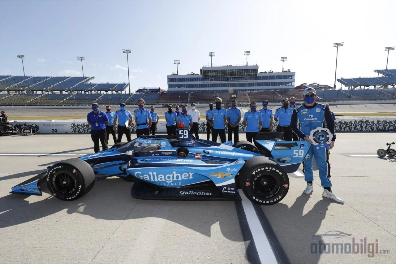 Same chassis, same engine; what makes the difference is the engineering team and pit discipline, which is why Penske stands at the summit of history with 246 wins.