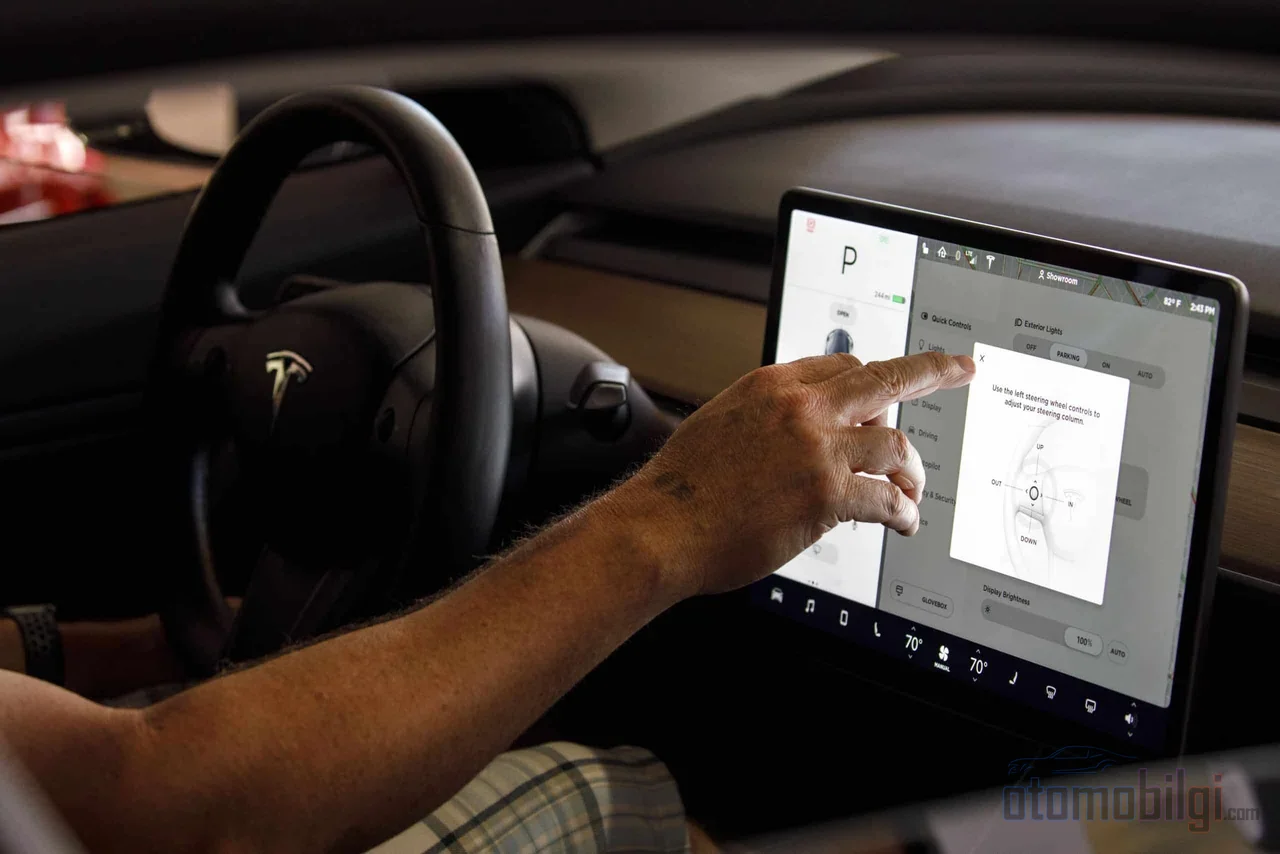 Your digital instrument cluster is now like a mirror: with themes, widgets, and driver profiles, the car shapes itself around you on every drive.