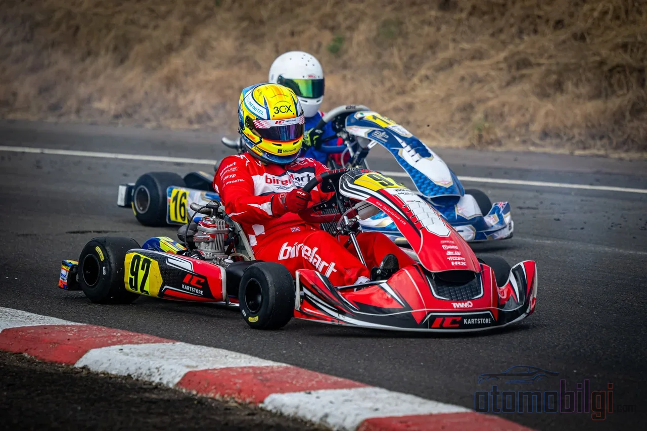 Kartingde her kask yeterli değildir; Snell ve FIA sertifikası olmayan bir kask, en hızlı araçta bile güvende kalmayı garantileyemez.
