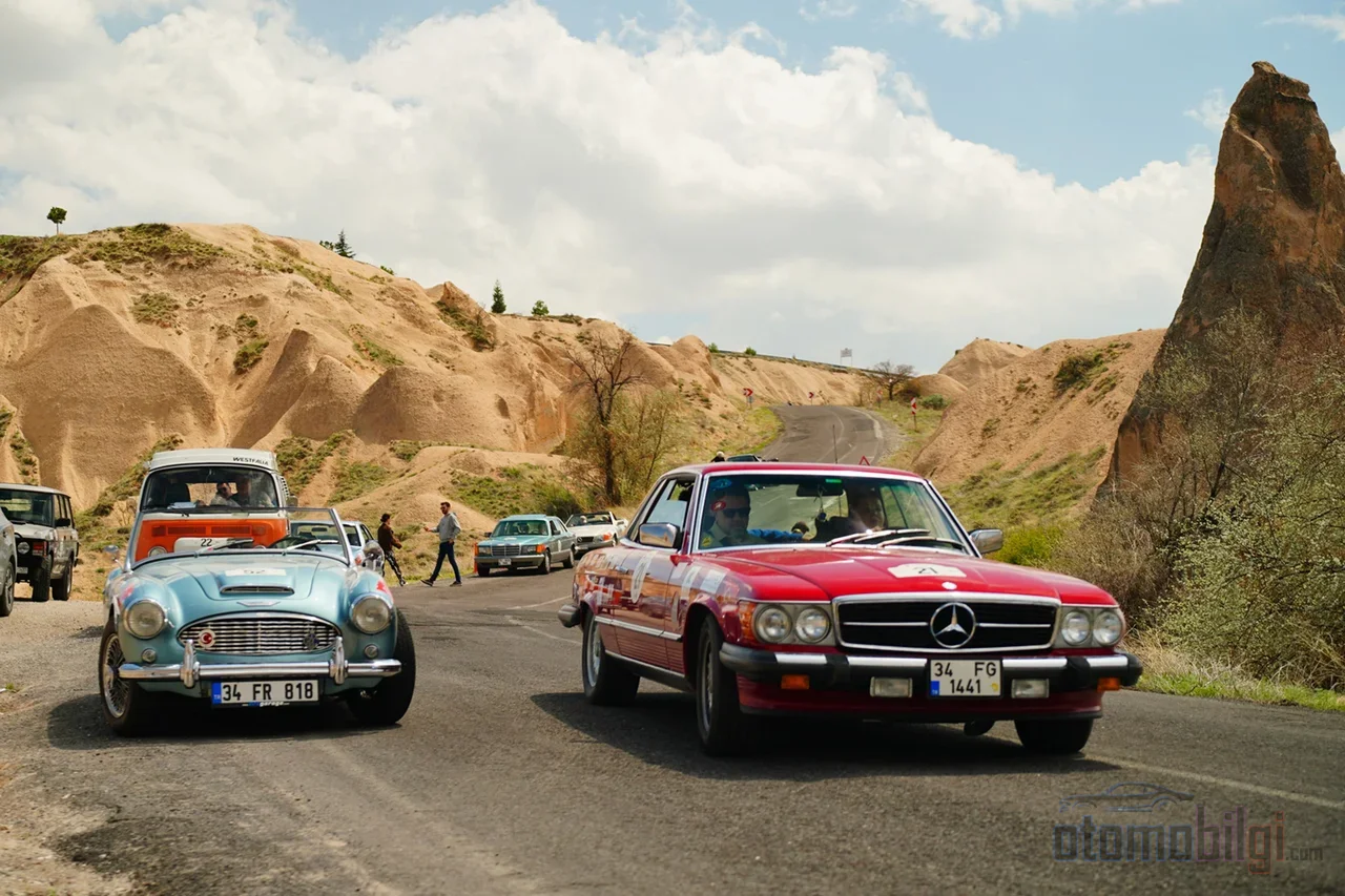 In Türkiye, the passion for classic cars turns into a meeting point almost every month of the year; from rallies to convoys, the calendar is always full.