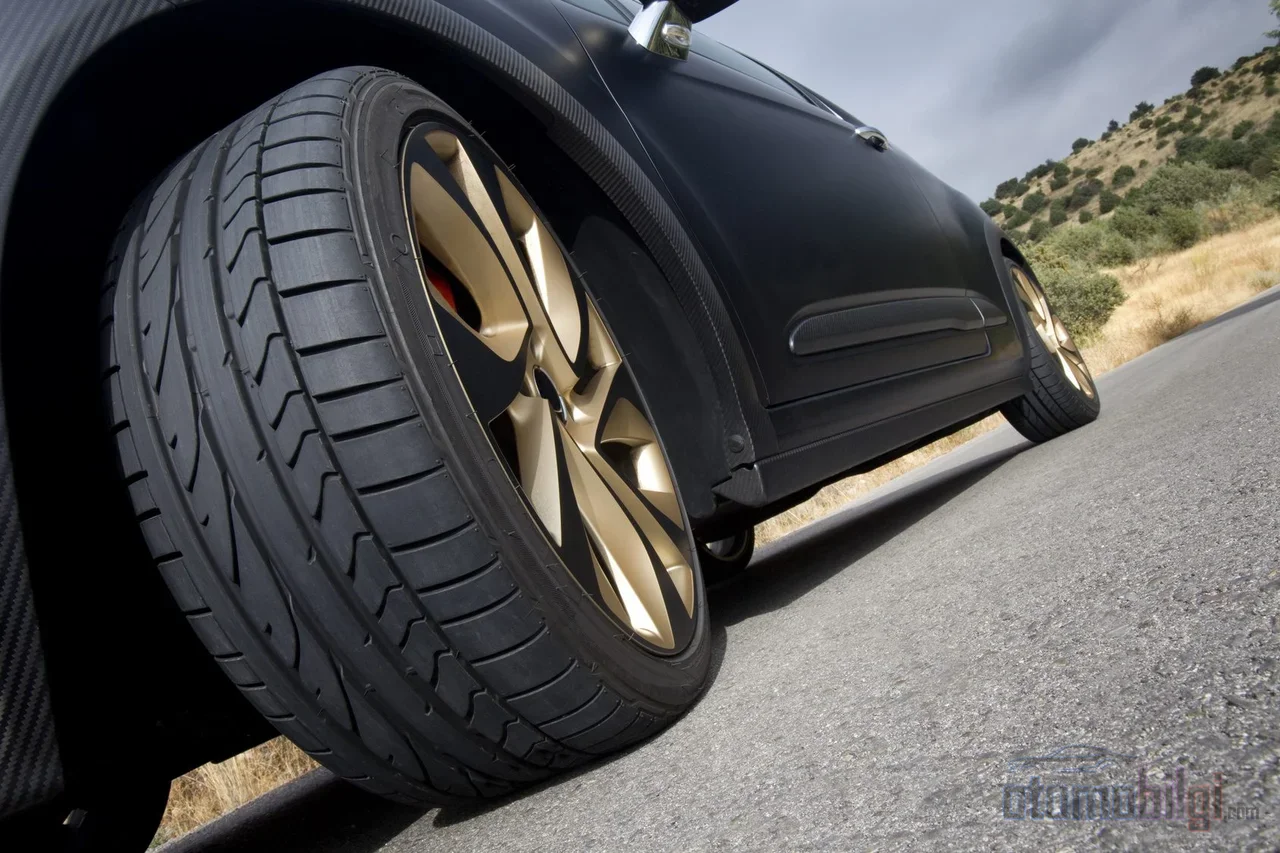 Wide tires win on dry asphalt but lose on snow-covered roads; the truth is not about the width of the tire, but the right width for your road.