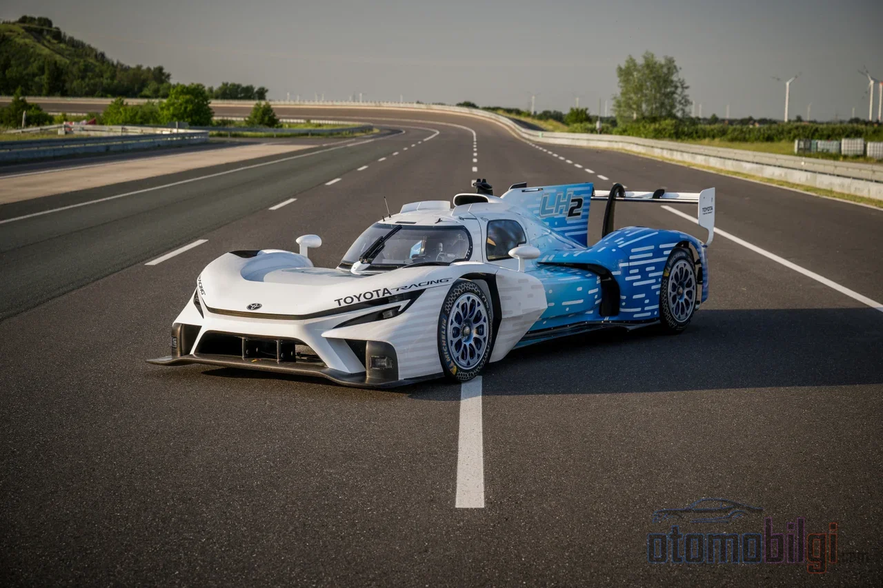 Toyota'nın hidrojen çağrısı pistten lojistiğe uzanıyor: iki Hypercar, yakıt hücreli otobüsler ve Hilux prototipleriyle sıfır karbonlu bir yarış ekosistemi kuruluyor.