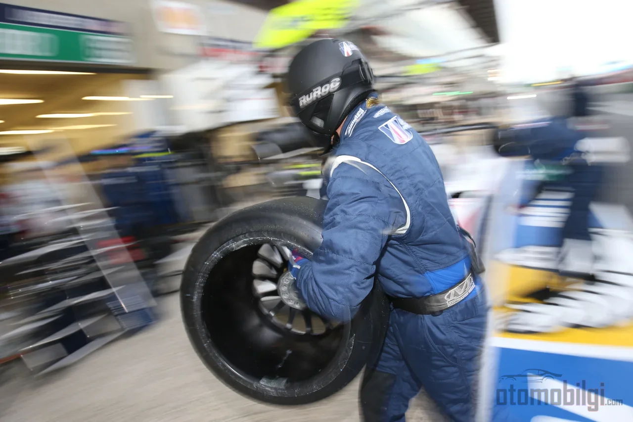 Winning at Le Mans starts not with the tire, but with managing the whole of the fuel in which the tire is embedded and the pit strategy.