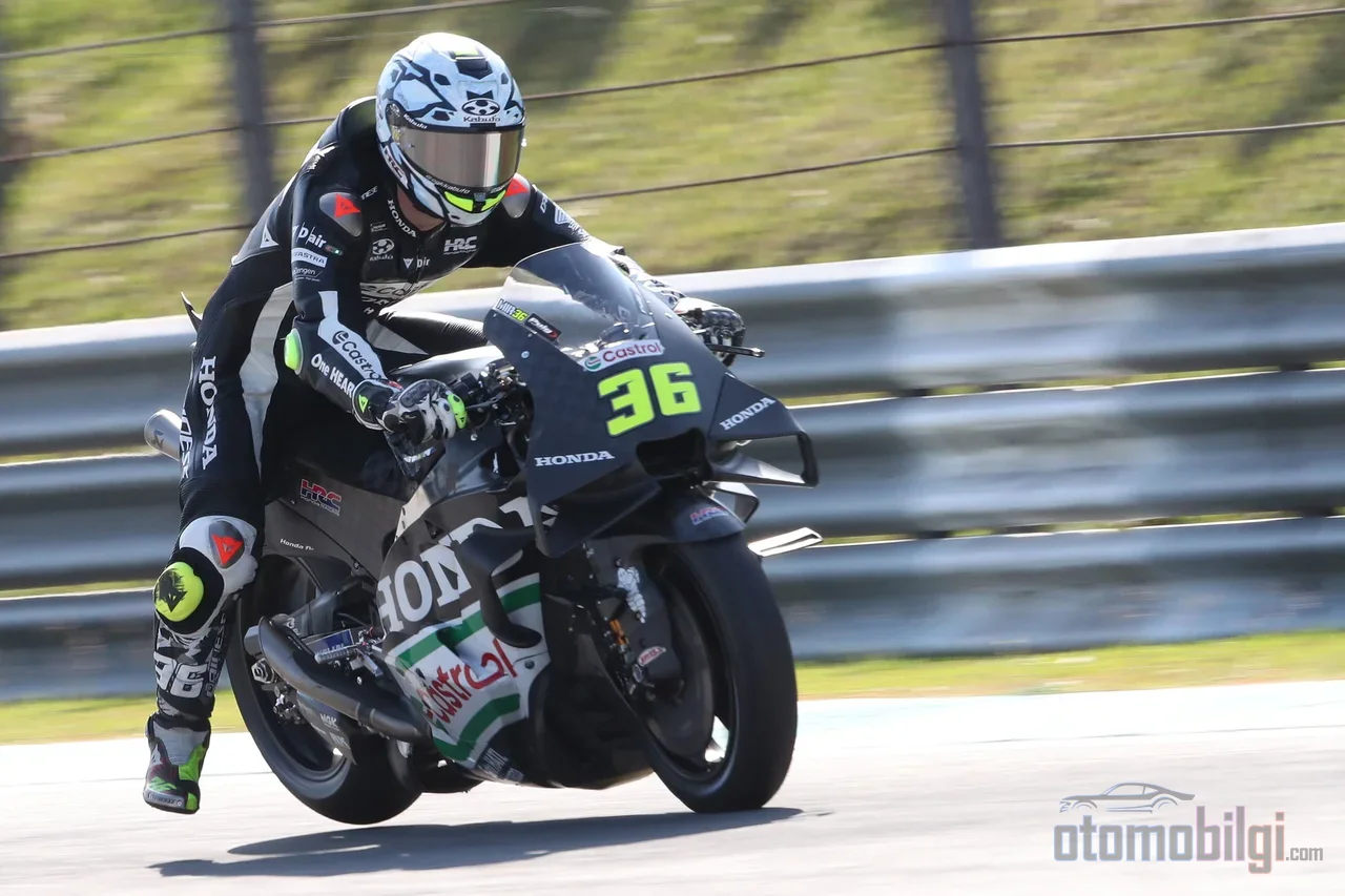 Yarım saatlik bir MotoGP yarışında kalp 190-200 bpm aralığında atıyor; yani vücut, neredeyse maksimum kapasitesinin yüzde 90'ıyla çalışıyor.