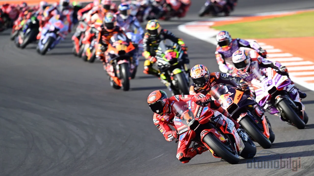 Honda'nın Valencia'daki ilk 7 hedefi tuttu ve Rank D'den C'ye yükselen marka, konsesyon ayrıcalıklarını motor dondurma kurallarıyla takas etti.