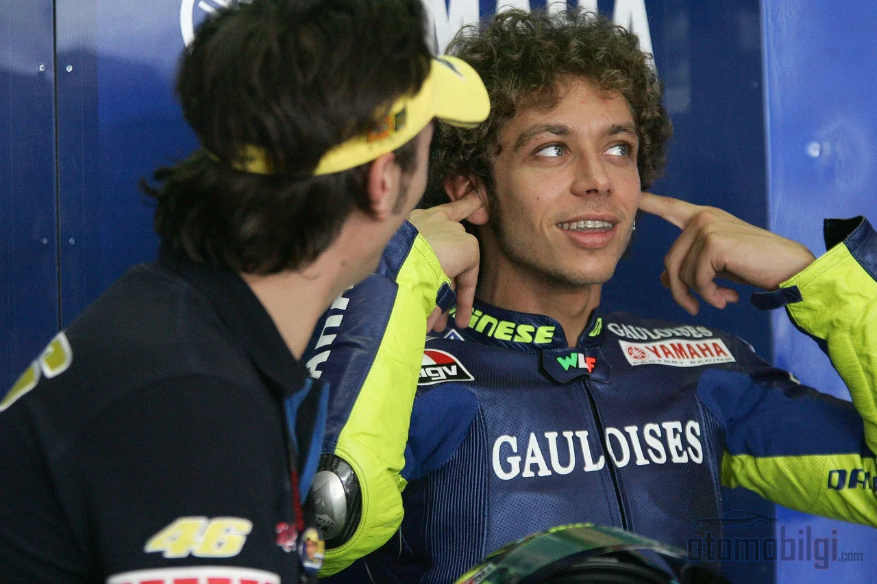 MotoGP'de ilk sırayı belirleyen soru basittir: pilot takım arkadaşına karşı nasıl, çünkü bu kıyas her sözleşmenin ve kaynak dağılımının kaderini yazar.