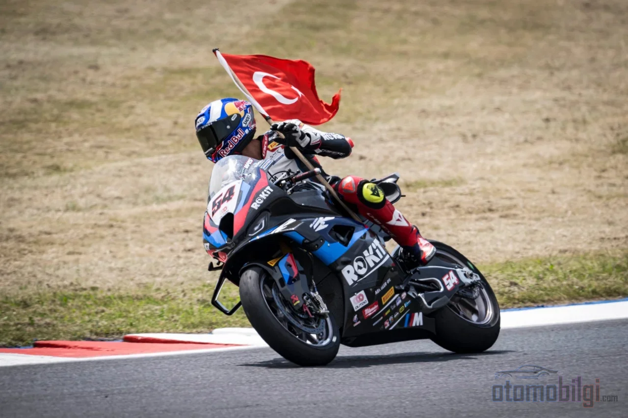 Pramac Yamaha ile MotoGP'ye çıkan Toprak Razgatlıoğlu, istediği 54 yerine YZR-M1 üzerinde 7 numarayla yeni döneme başlıyor.