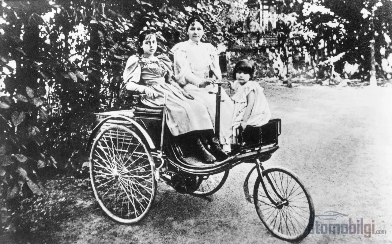 The honor of being the first series-produced vehicle belongs not to the 1885 prototype, but to the 1.5-horsepower Benz Model 2, which went on sale in 1888 for 3,000 Marks.