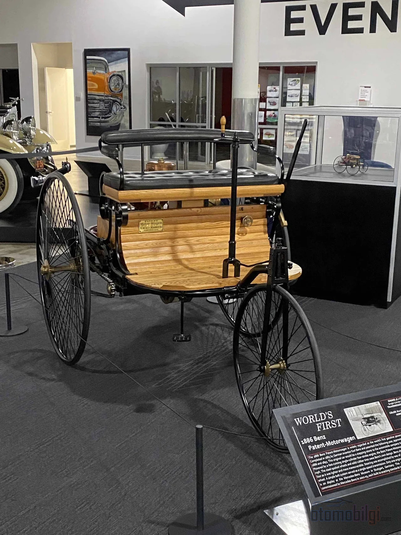 Bertha Benz yakıt için eczaneye uğradı, tıkanan hattı şapur iğnesiyle açtı, aşınan kabloyu jartiyeriyle sardı ve tarihin ilk uzun otomobil yolculuğunu tamamladı.