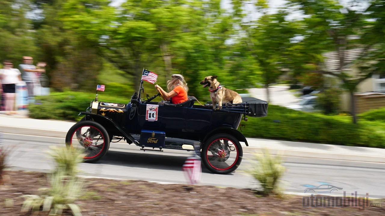 How the world wars transformed the automotive industry from mass production to the Jeep sheds light on the origins of today's automobiles.