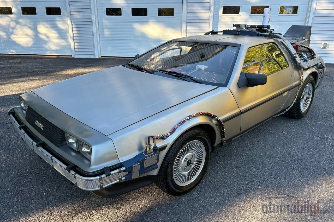 With a production run of only about 9,000 units, a commercial disaster, the DeLorean DMC-12 became one of the most recognizable legends in automotive history thanks to its stainless steel body and gullwing doors.