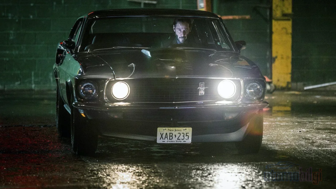 Hollywood, sahne arabalarını artık garajındaki özenle saklanan eski otomobillerden kiralararak kendi filolarını kuruyor.