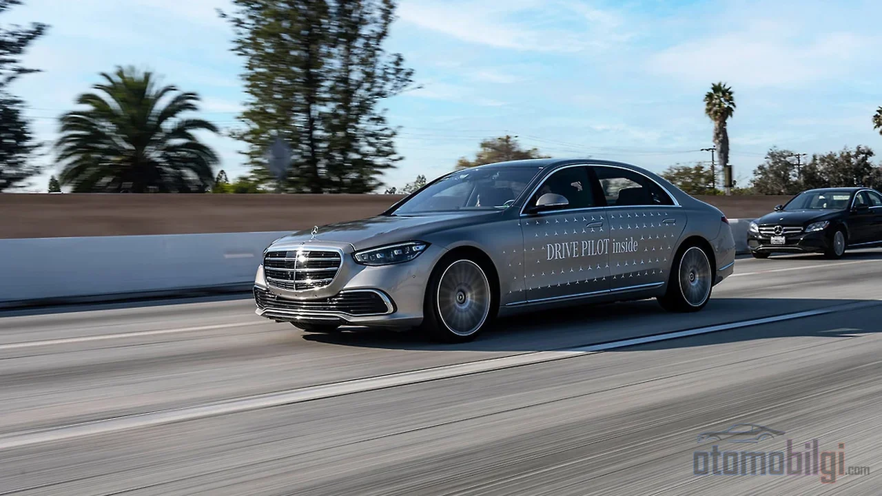 What puts an autonomous vehicle on the road is not an advertising promise, but the seal of the official approval authority; Mercedes DRIVE PILOT was the first system to prove this.