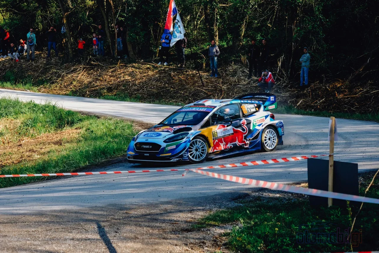 WRC-də çempionluğu sürətli pilot deyil, qırıntıdan buzadək hər zəmində avtomobili başdan qurmağı bacaran komanda qazanır.