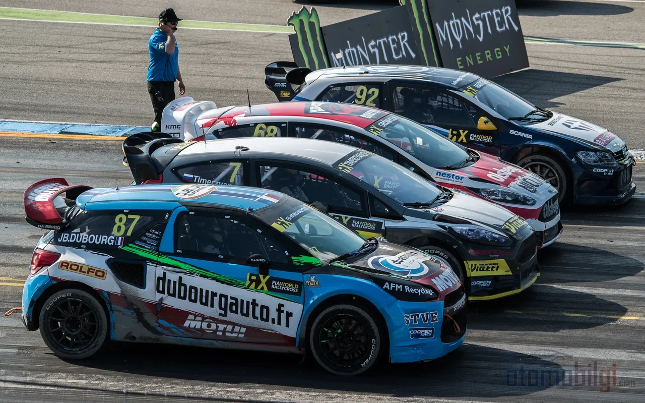 In rallycross, a few seconds of a flawless start can make up for tens of seconds of losses over all the remaining laps.
