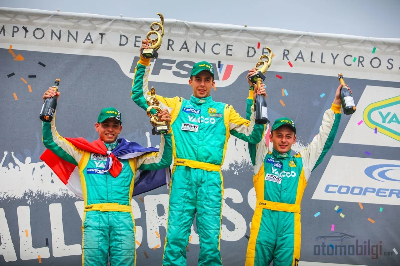 In Rallycross, drivers start side by side on a short circuit and engage in a sprint battle, completing each race in just a few minutes.