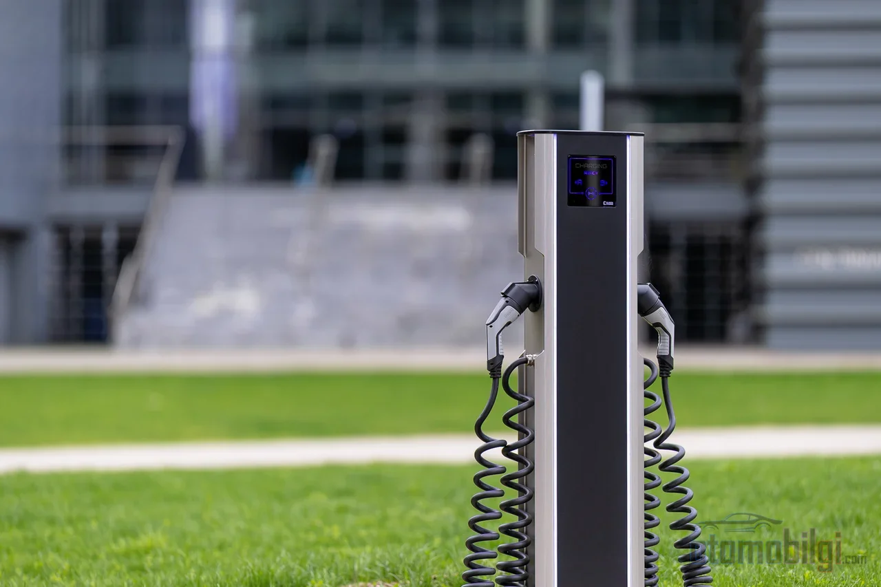Every kilowatt that flows from the plug but never reaches the battery turns into an invisible bill paid in installments across the conversion, cabling, and heat chain.